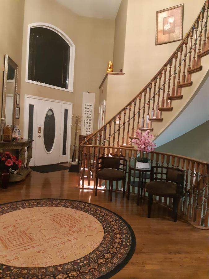 Lakeview House With 4 Rooms Kelowna Near Downtown & Knox Moutain Kamer foto