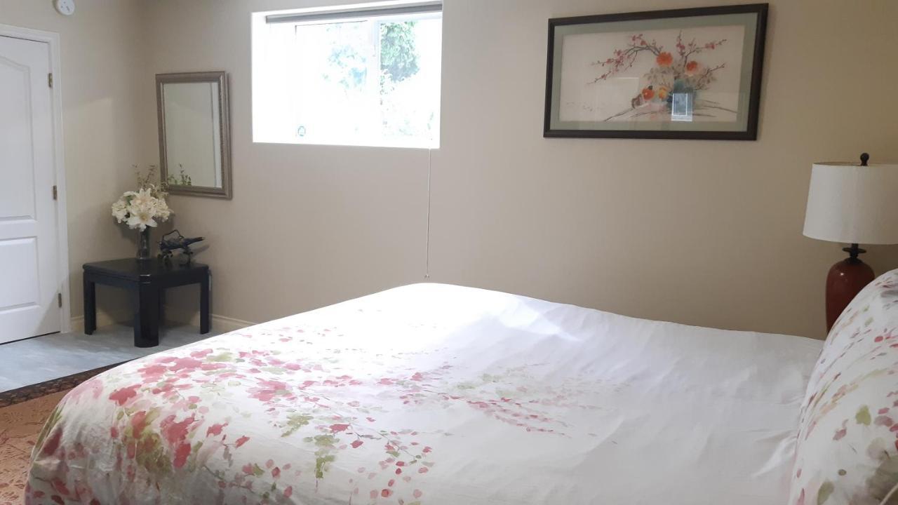 Lakeview House With 4 Rooms Kelowna Near Downtown & Knox Moutain Buitenkant foto