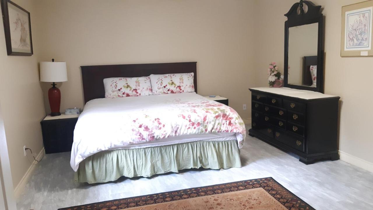 Lakeview House With 4 Rooms Kelowna Near Downtown & Knox Moutain Buitenkant foto