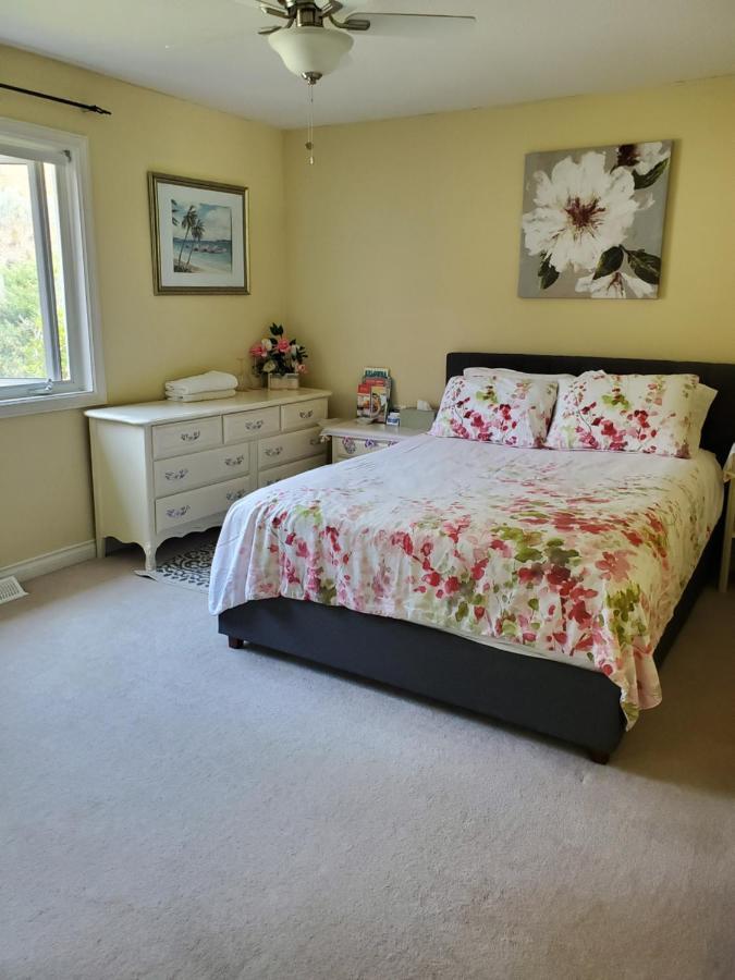 Lakeview House With 4 Rooms Kelowna Near Downtown & Knox Moutain Buitenkant foto