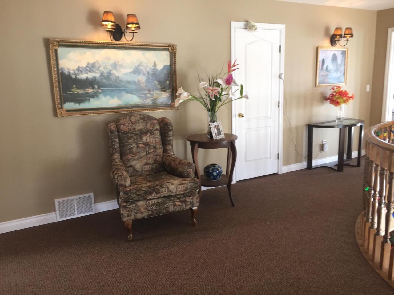 Lakeview House With 4 Rooms Kelowna Near Downtown & Knox Moutain Buitenkant foto